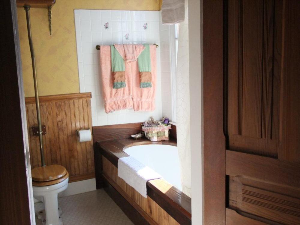 Robin'S Nest Bed & Breakfast San Andreas Стая снимка
