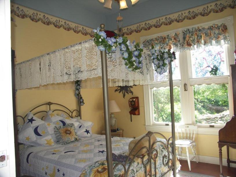 Robin'S Nest Bed & Breakfast San Andreas Стая снимка