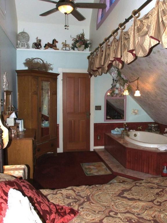 Robin'S Nest Bed & Breakfast San Andreas Стая снимка