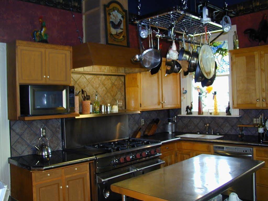 Robin'S Nest Bed & Breakfast San Andreas Екстериор снимка